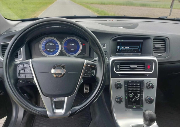 Volvo V60 cena 50000 przebieg: 248000, rok produkcji 2012 z Gostynin małe 704